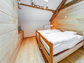 Casa | 4 dormitorios, mobiliario individual, ropa de cama