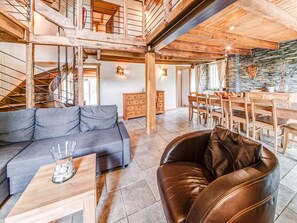 House | Living room - Riverside Villa With Charm (Léglise)