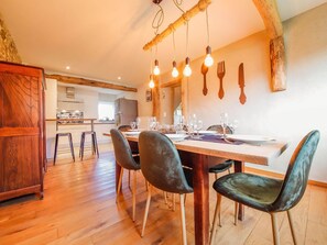 House | Dining