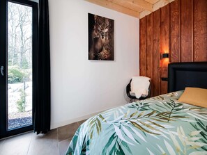 Chalet | 2 bedrooms, individually furnished, bed sheets