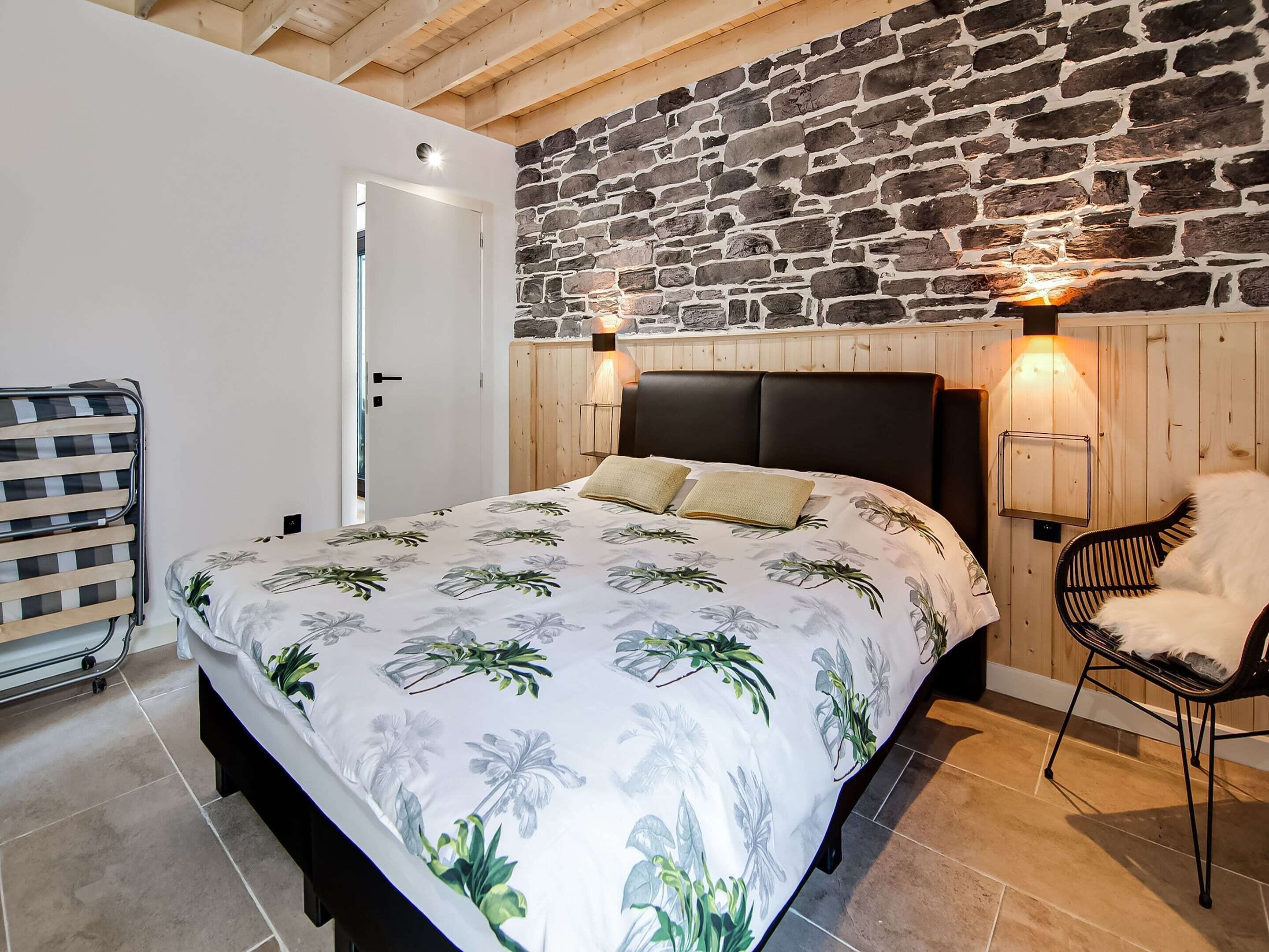 Chalet | 2 bedrooms, individually furnished, bed sheets