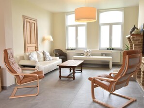 Living area - Holiday Home With Pond in Poperinge (Poperinge)