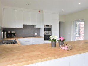 House | Private kitchen - Holiday Home With Pond in Poperinge (Poperinge)