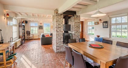 Holiday Home Het Zuidgoed With Garden