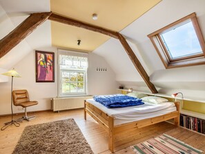 House | 4 bedrooms, individually furnished