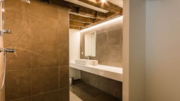 House | Bathroom