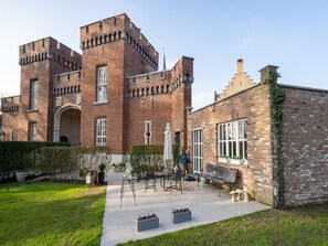 House | Exterior - Apartment in Kruibeke Wissekerke Castle (Kruibeke)