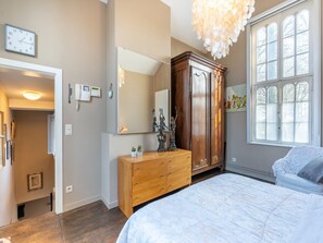 Casa | 1 habitación, muebles diferentes y ropa de cama 