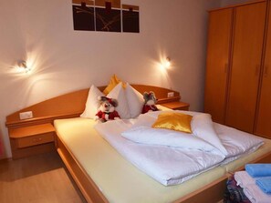 2 bedrooms, individually furnished, bed sheets