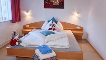 Apartment | 2 Schlafzimmer, individuell eingerichtet, Bettwäsche