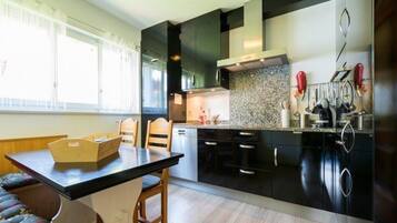 Chalet | Dapur pribadi | Mesin pencuci piring