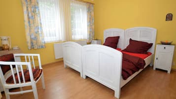 Villa | 4 bedrooms, individually furnished, bed sheets