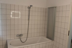Apartment | Bathroom | Towels - Ferienwohnung in Struppen (Struppen)