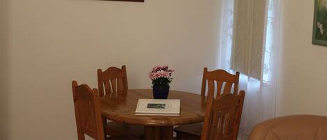 Lägenhet | Restauranger