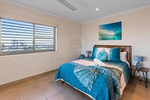 Appartement Premier | 3 chambres, fer et planche à repasser, accès au Wi-Fi (inclus)