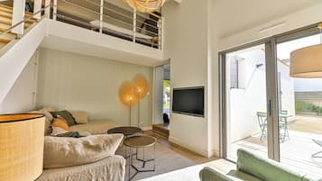 Fernseher, Stereoanlage