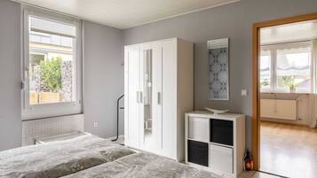 Apartemen | 2 kamar tidur dan dilengkapi dengan perabotan berbeda-beda