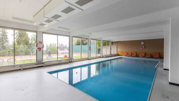 Appartement | Zwembad | Een binnenzwembad, een buitenzwembad