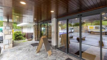 Apartment | Reception