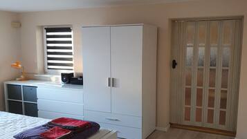 1 bedroom, individually furnished