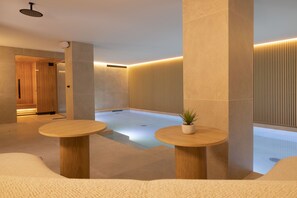 Indoor pool - HÔTEL ESTÉ (Paris)