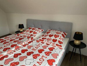 Ferienhaus | 6 Schlafzimmer, individuell eingerichtet, Bettwäsche