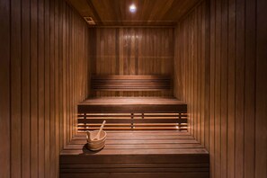 Sauna - Luxury Home (Dubai)