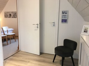 Ferienhaus | 2 Schlafzimmer, individuell eingerichtet