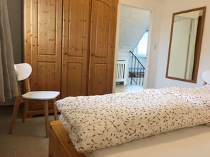House | 2 bedrooms, individually furnished