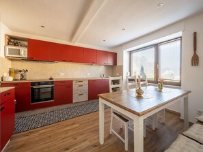 Ferienhaus | Eigene Küche | Mikrowelle, Herdplatte, Hochstuhl