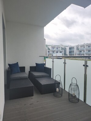 Terrace/patio - Sunset Resort 100A | Prestige Apartment | Parking (Grzybowo)
