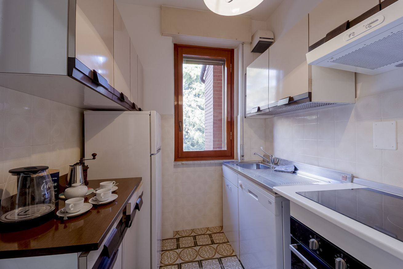 Refrigerador, horno, parrilla de estufa y lavavajillas 