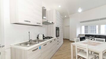 Kühlschrank, Herdplatte