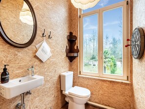 House | Bathroom
