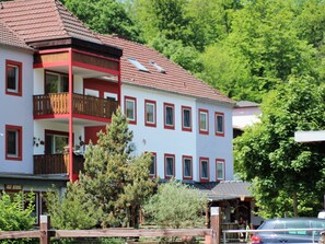 Exterior - Apartment in Deudesfeld With Private Terrace (Schutz)