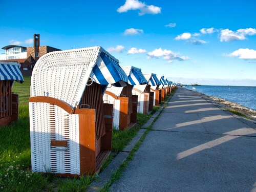 Stylish Apartment With Balcony