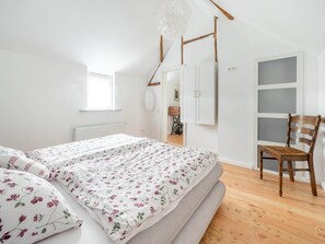 Casa | 2 quartos, individualmente mobiliados, roupa de cama