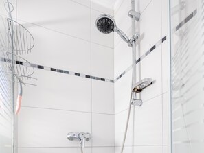 House | Bathroom - Pretty Holiday Home in Schleiden With Balcony and Barbecue (Schleiden)
