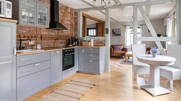 House | Private kitchen | Highchair