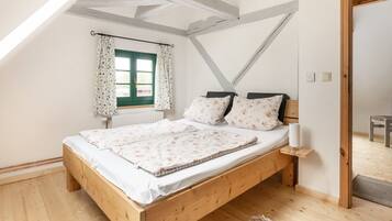 House | 3 bedrooms, individually furnished