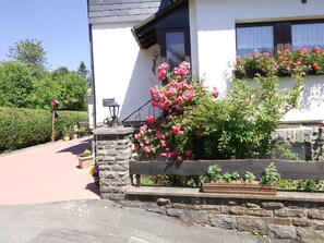 Apartment | Garden