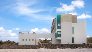 Exterior - Jeju Byeolhaeneunbam Sungsanpo Oceanview (Seogwipo)