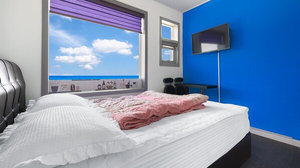 Basic Room, 1 Bedroom (301(Ocean view)) | 1 bilik tidur, Wi-fi percuma 