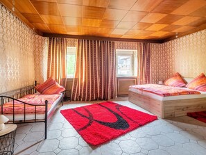 House | 2 bedrooms, individually furnished, bed sheets - Apartment in Kinheim With Lots of Space (Kinheim)