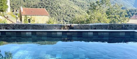 Piscina a l'aire lliure