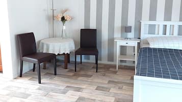 Apartment | 1 bedroom, bed sheets