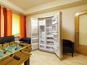 House | Game room