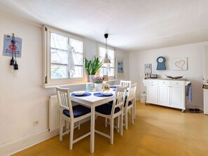 House | Dining - Romantic Holiday Home in Schleiden on the Village Square (Schleiden)