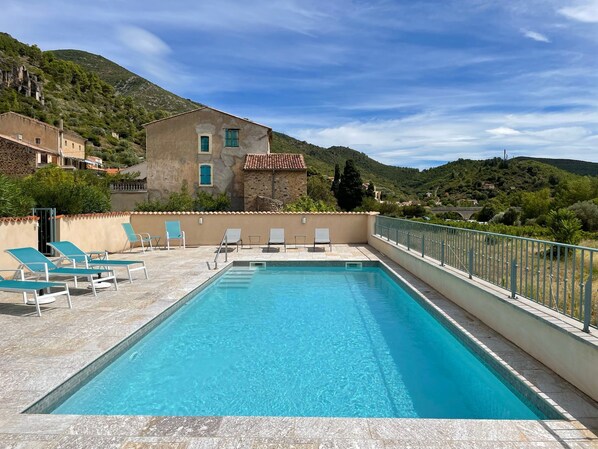 Piscina externa, piscina aquecida
