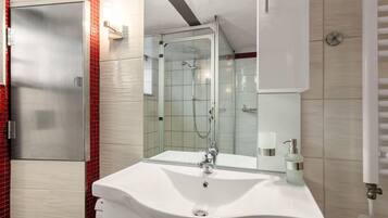 Apartment | Badezimmer